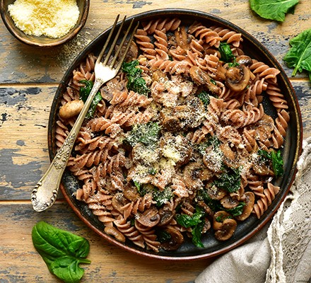 Whole wheat fusilli pasta with mushroom and spinach