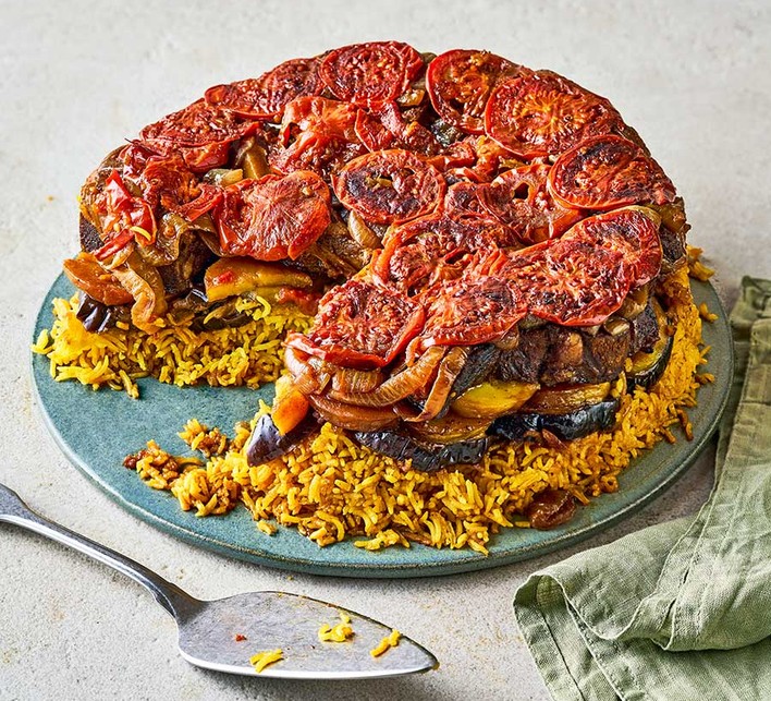 Maqlooba Maqlooba upside-down on a serving plate