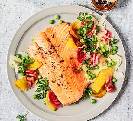Pan fried salmon with vegetables